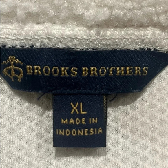 Brooks Brothers white teddy fleece full zip up vest, size XL - Picture 5 of 6